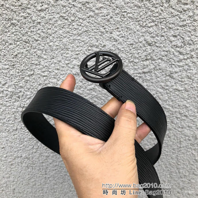 路易威登LV  M9932Q LVCIRCLE腰帶 飾有圓形LV logo 風格陽剛 時尚百搭款男士皮帶  xfp1368